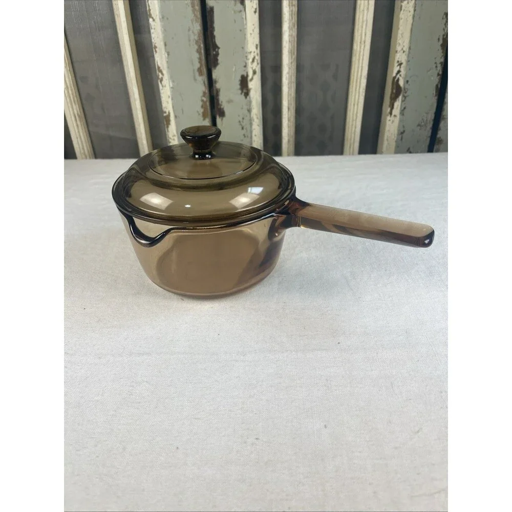 Pyrex Vision Corning Amber 1 Liter Sauce Pot with Spout and Lid V-1-C